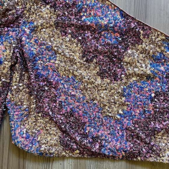 Saylor Tess One Shoulder Long Sleeve Zigzag Sequin Top - Picture 11 of 16